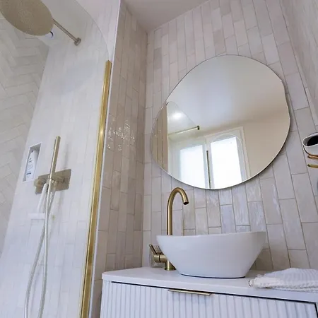 Apartment Le Louvre A 2 Minutes - Ascenseur - Parking *